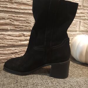 Elegant Black Suede Women's Boots